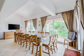 Villa in Le Muy With Private Pool & Forest