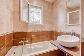 Villa in Le Muy With Private Pool & Forest
