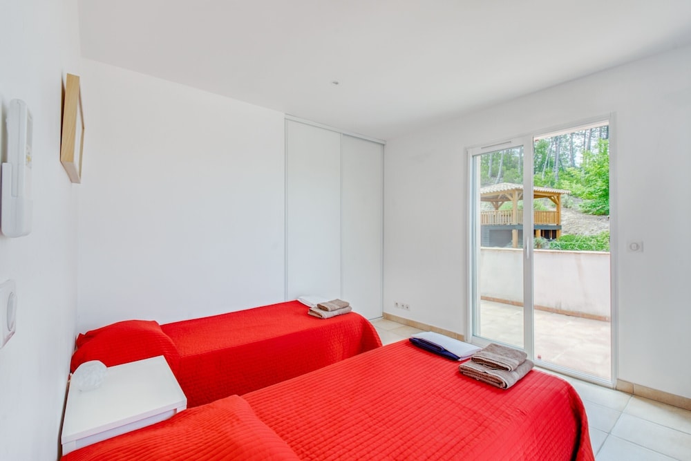 Villa in Le Muy With Private Pool & Forest