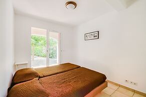 Villa in Le Muy With Private Pool & Forest
