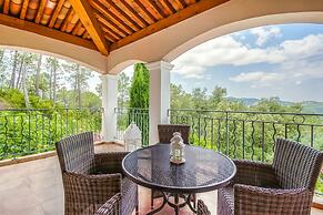 Villa in Le Muy With Private Pool & Forest