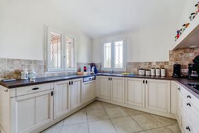 Villa in Le Muy With Private Pool & Forest