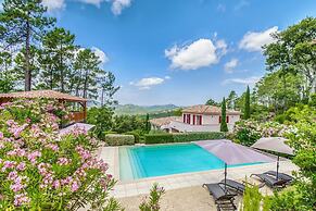 Villa in Le Muy With Private Pool & Forest