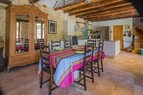Dordogne Poolside Escape