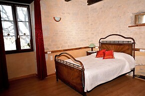 Cahors Countryside Retreat