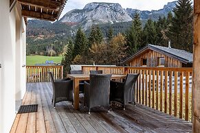 Chalet in Dachstein West With Shared Pool