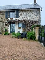 Peaceful Getaway in Teilhet