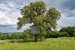 Peaceful Getaway in Teilhet