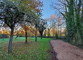 Peaceful Getaway in Teilhet