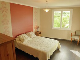 Holiday Home Talairan With Pool and BBQ