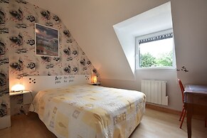 Peaceful Forest Stay in Pedernec