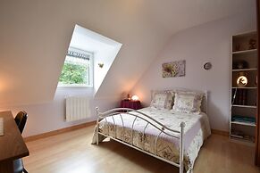 Peaceful Forest Stay in Pedernec