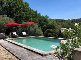 Holiday Home in Lacoste With Pool