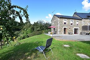Peaceful Stay Near Lake
