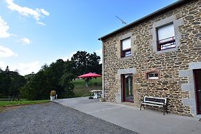 Peaceful Stay Near Lake