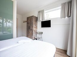 Modern Villa in Harderwijk with Hot Tub