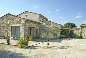 Vineyard Villa in Montfrin