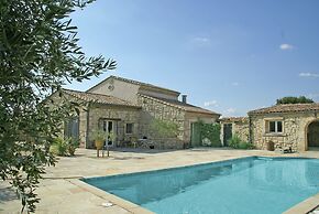 Vineyard Villa in Montfrin