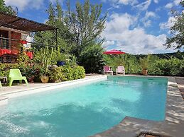 Saint-bres: Pool & Nature