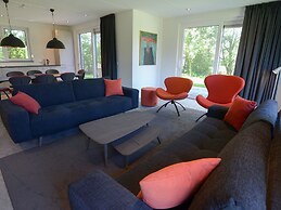 Peaceful Villa in De Koog near Sea
