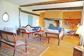 Beautiful Farmhouse With Private Pool