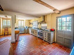 Beautiful Farmhouse With Private Pool