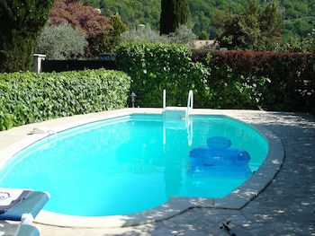 Sunny Villa Stay in Nyons