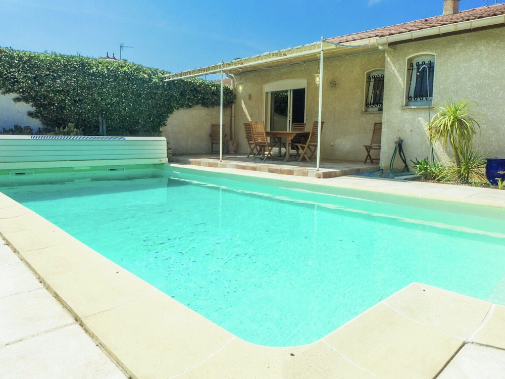 Chic Narbonne Pool Retreat