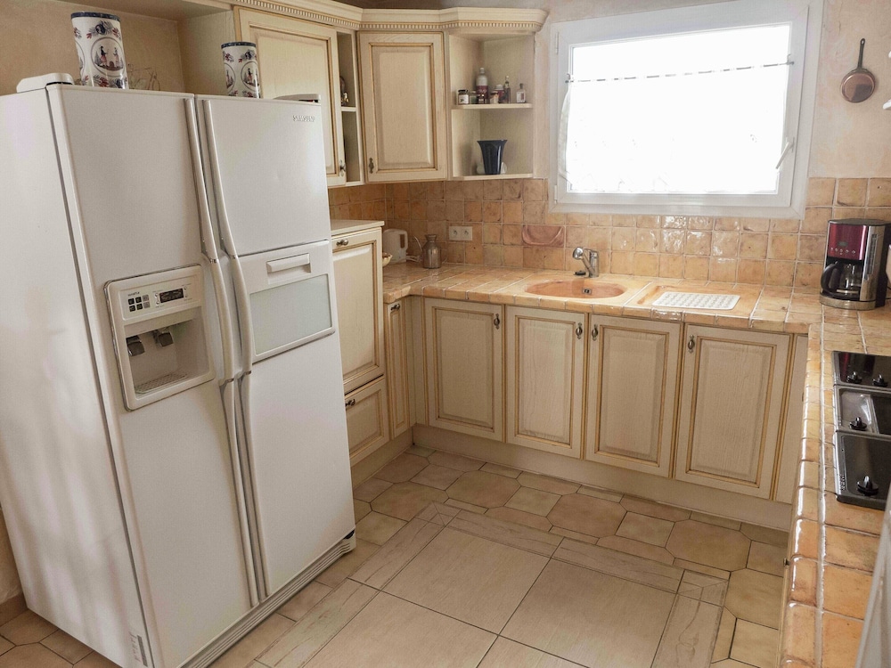 Chic Narbonne Pool Retreat
