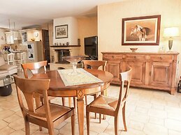 Chic Narbonne Pool Retreat