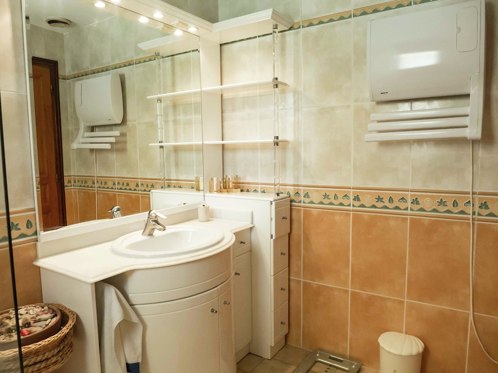 Chic Narbonne Pool Retreat