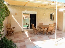 Chic Narbonne Pool Retreat