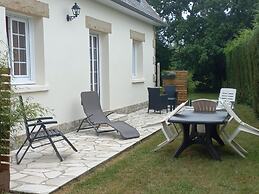 Charming Breton House in Henansal