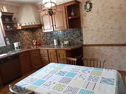 Charming Breton House in Henansal