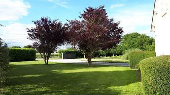 Charming Breton House in Henansal
