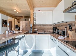 Superior Chalet With Whirlpool