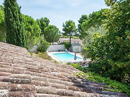 Villa in Campagnan With Pool and Vineyard Views