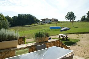 Charming Family Retreat in Loubejac