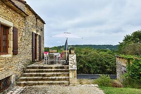 Charming Family Retreat in Loubejac