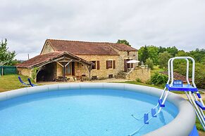 Charming Family Retreat in Loubejac