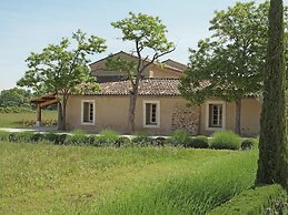 Oppede Villa With Private Pool