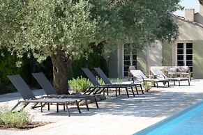 Oppede Villa With Private Pool