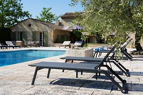 Oppede Villa With Private Pool