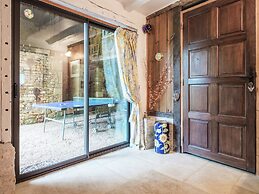 Peaceful Villa in Saint-jory