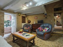 Peaceful Villa in Saint-jory