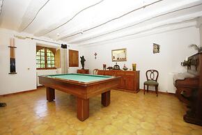 Peaceful Villa in Saint-jory