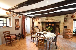 Peaceful Villa in Saint-jory