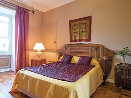 Peaceful Villa in Saint-jory