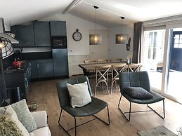 Chalet in Sandberghe With Sunny Terrace