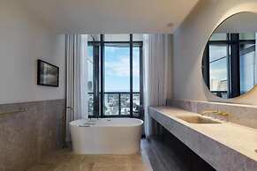 Eos by SkyCity